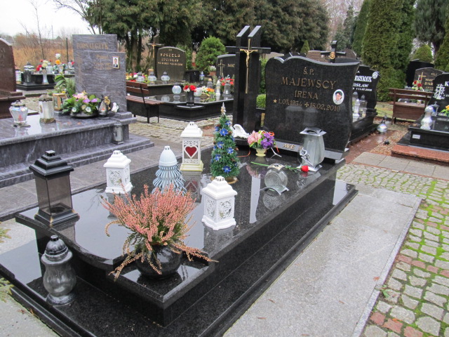 Grób Jan  Majewski 
