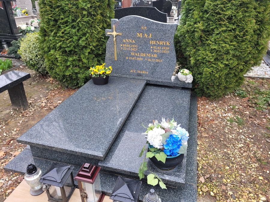 Grób Anna Maj 
