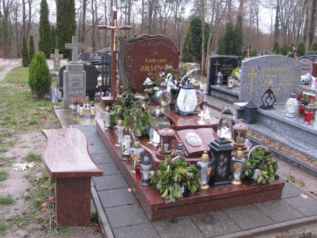 Grób Edward Zieliński